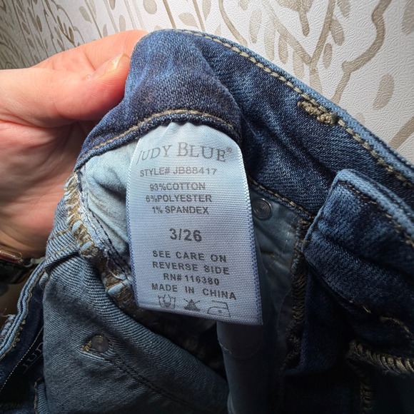 Judy Blue Dark Wash High Rise Skinny Jeans Raw Hem Distressed 3/26 JB88417 - Picture 7 of 11